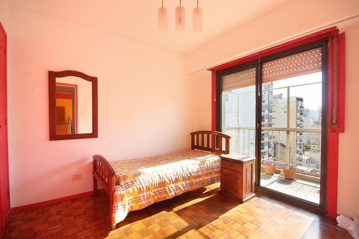 Venta Depto 4 Amb. con Balcón en Balvanera 3