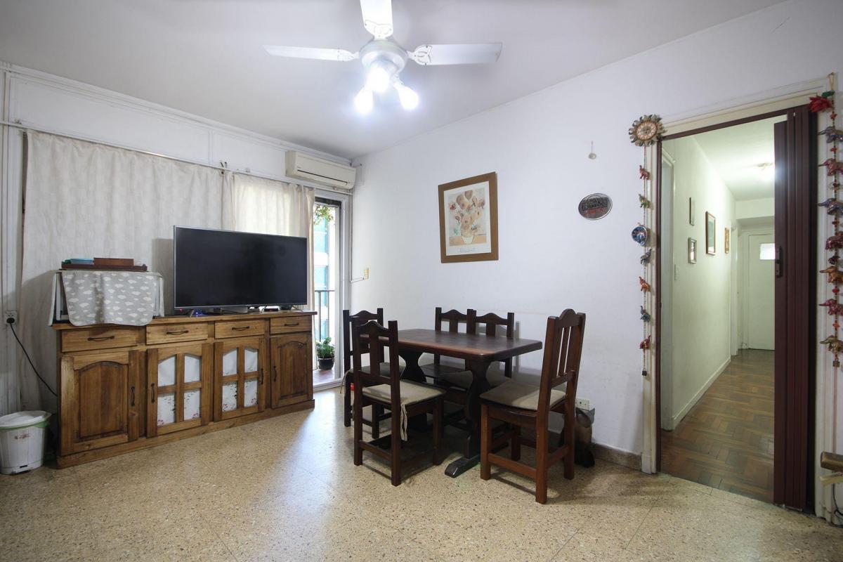 Venta 4 Ambientes en Parque Patricios con Balcón 2