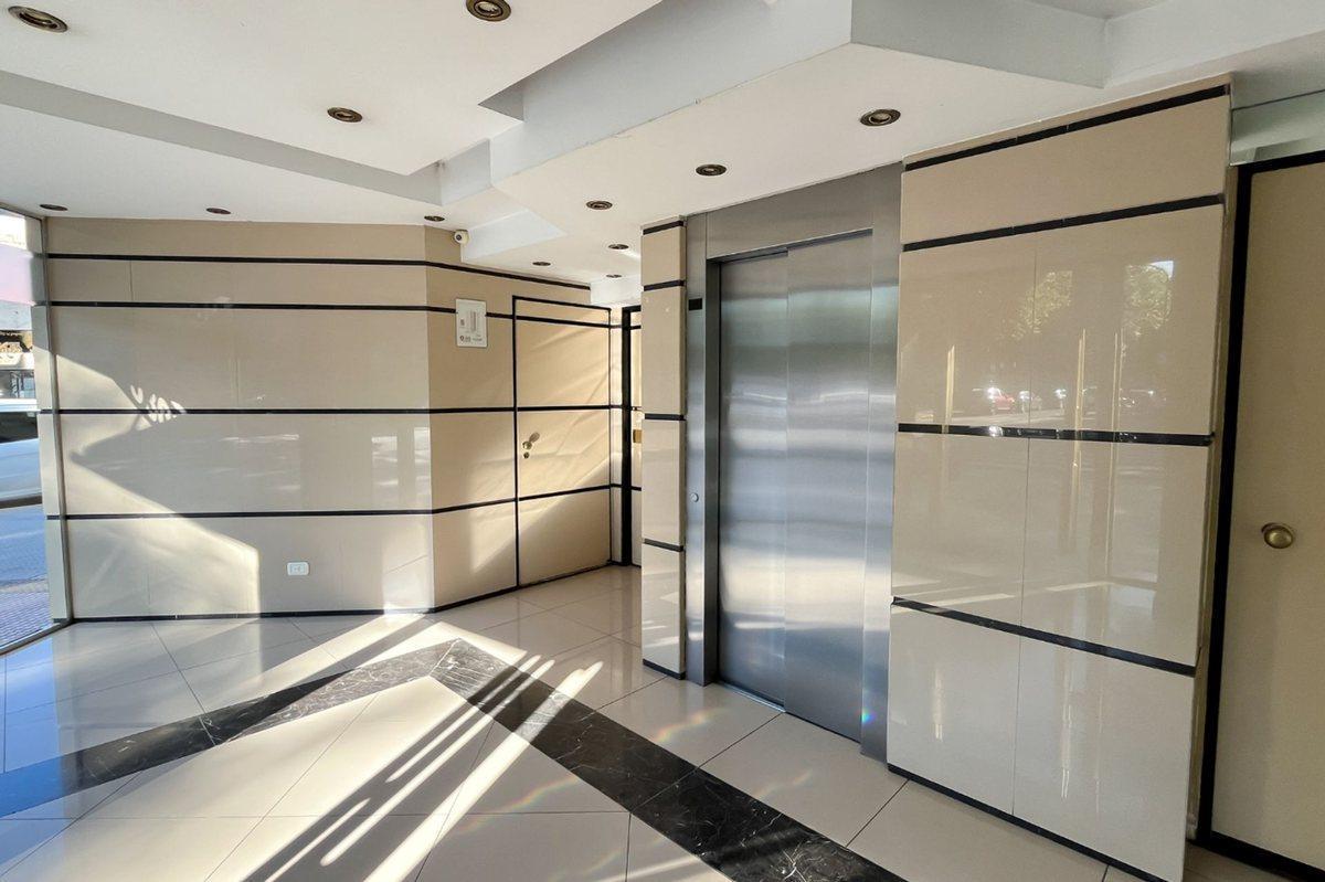 Venta Dpto 2 Amb Eva Peron 5300, Unico en La Zona! 3