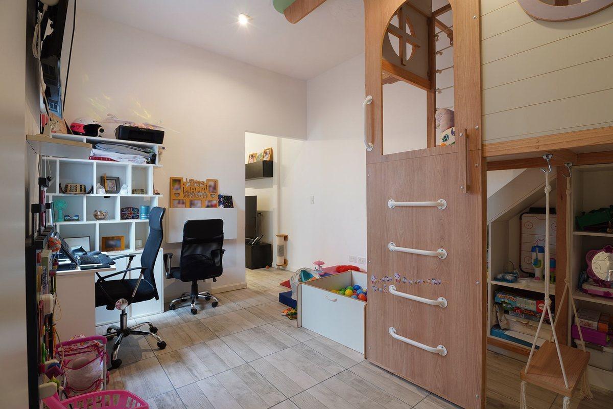 Venta PH Al Frente con Terraza Colegiales 3
