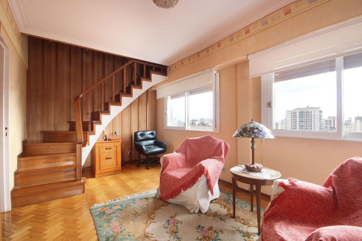 Venta Departamento 6 Ambientes con Cochera Flores 1