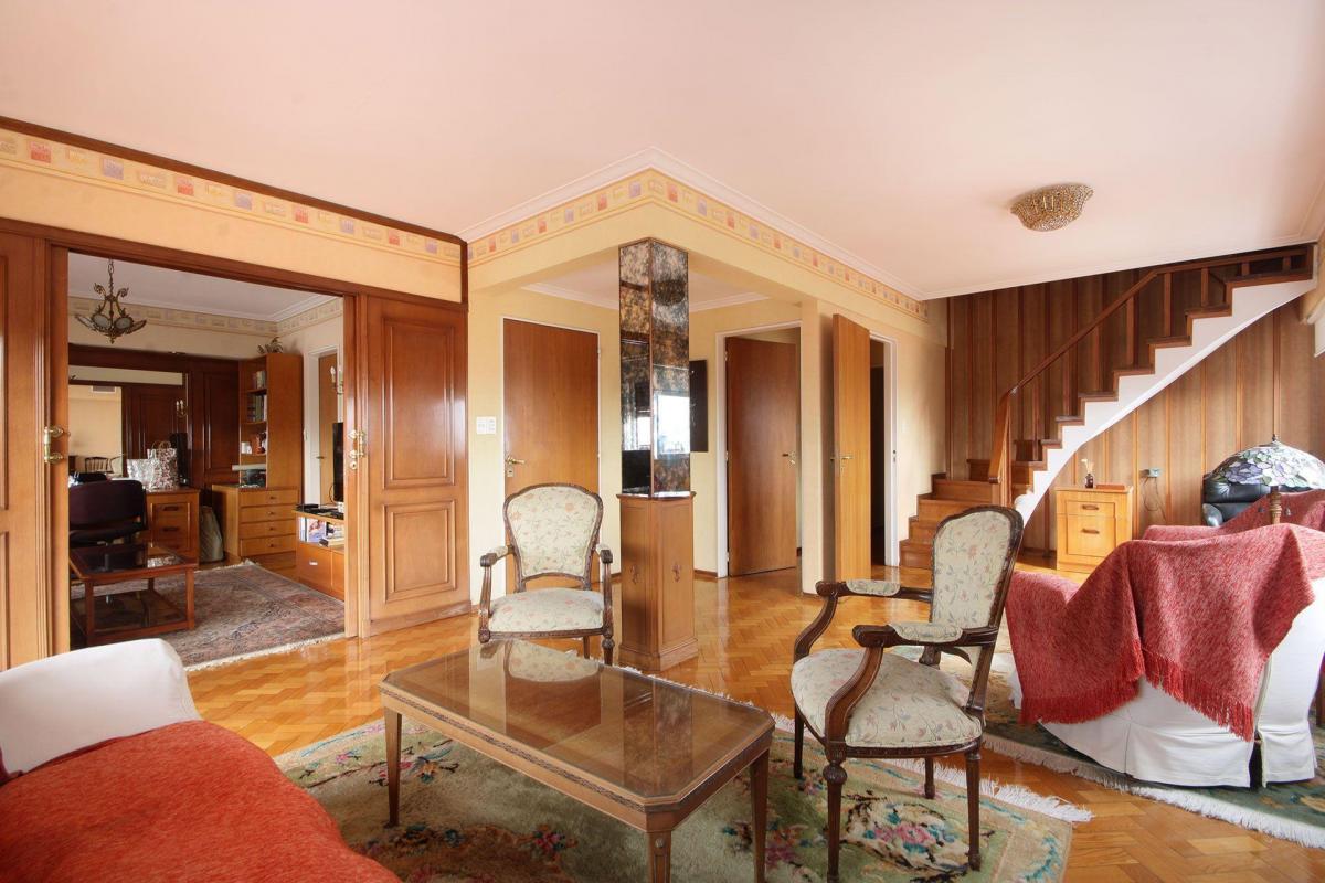 Venta Departamento 6 Ambientes con Cochera Flores 1