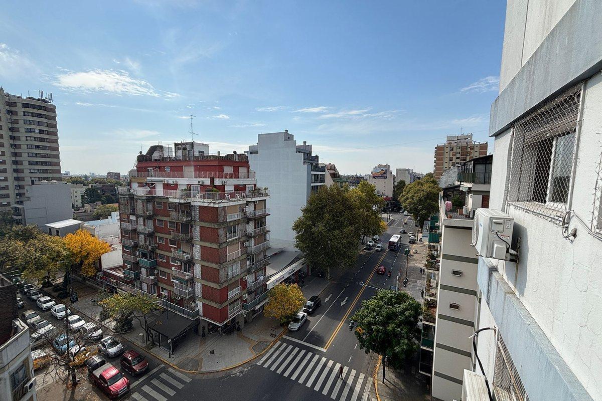 Venta Departamento 3 Ambientes con Balcon Devoto 5