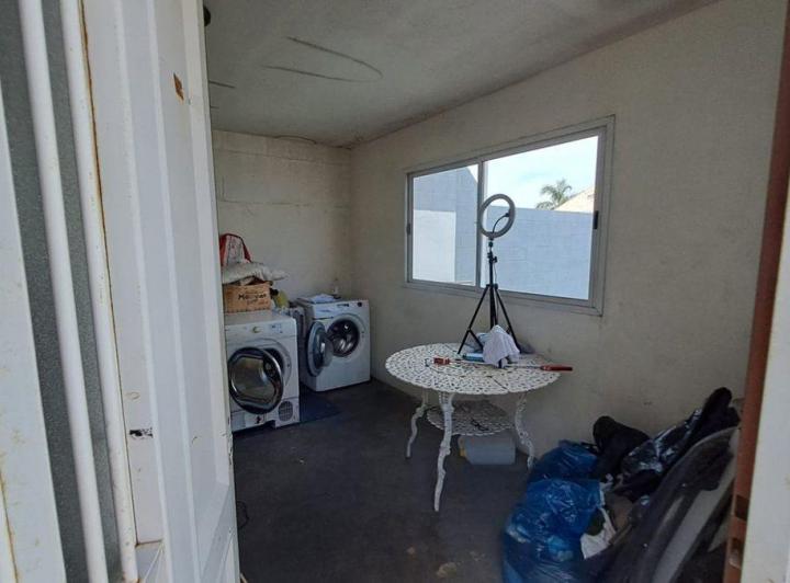 VENTA CASA 6 AMB. CON PATIO, PILETA, VILLA LURO 5