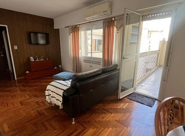 VENTA 3 AMBIENTES CON DEPENDENCIA Y BALCON EN ONCE 2