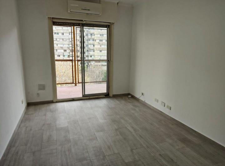 VENTA - DEPTO 3 AMBIENTES CON BALCON - LUGANO 4