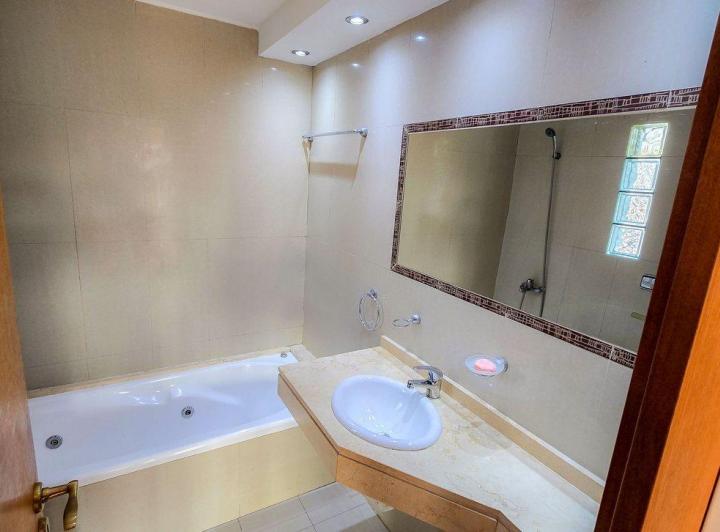VENTA DEPARTAMENTO 4 AMBIENTES COLEGIALES COCHERA 5