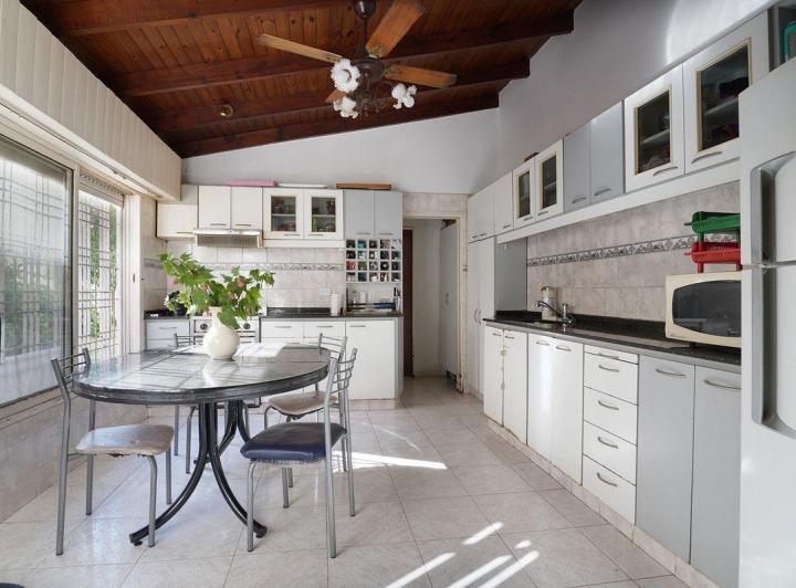 VENTA CASA 9 AMBIENTES JARDIN PARQUE CHACABUCO 3