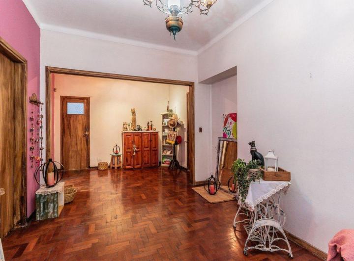 VENTA CASA 4 AMB CON QUINCHO Y PARRILLA. V URQUIZA 5