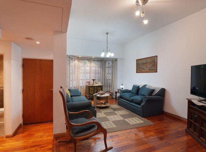 Venta casa 6 ambientes en Parque Chacabuco 4