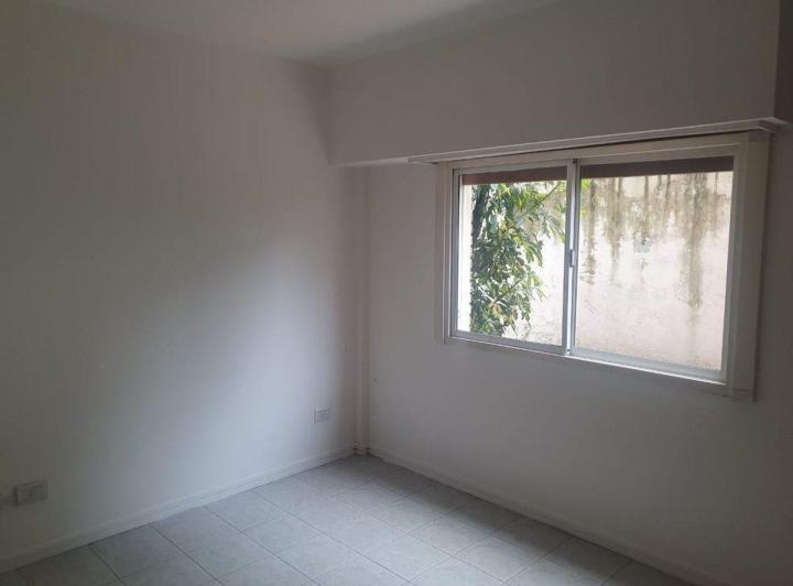Alquiler departamento 3 ambientes patio y pileta 5