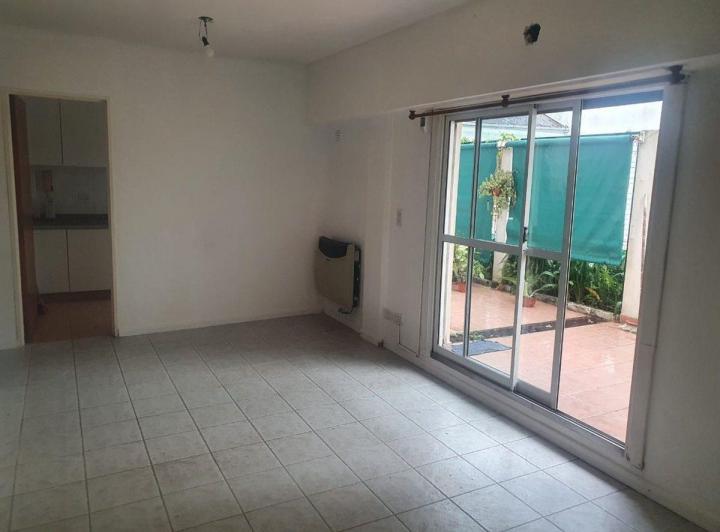 Alquiler departamento 3 ambientes patio y pileta 1
