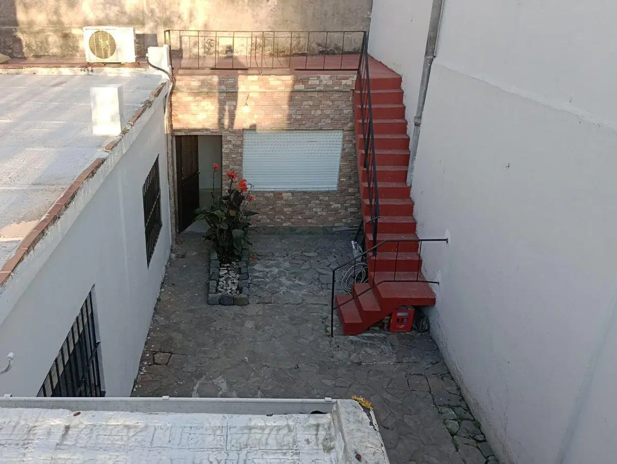 VENTA CASA 4 AMBIENTES COCHERA VILLA SANTA RITA 4