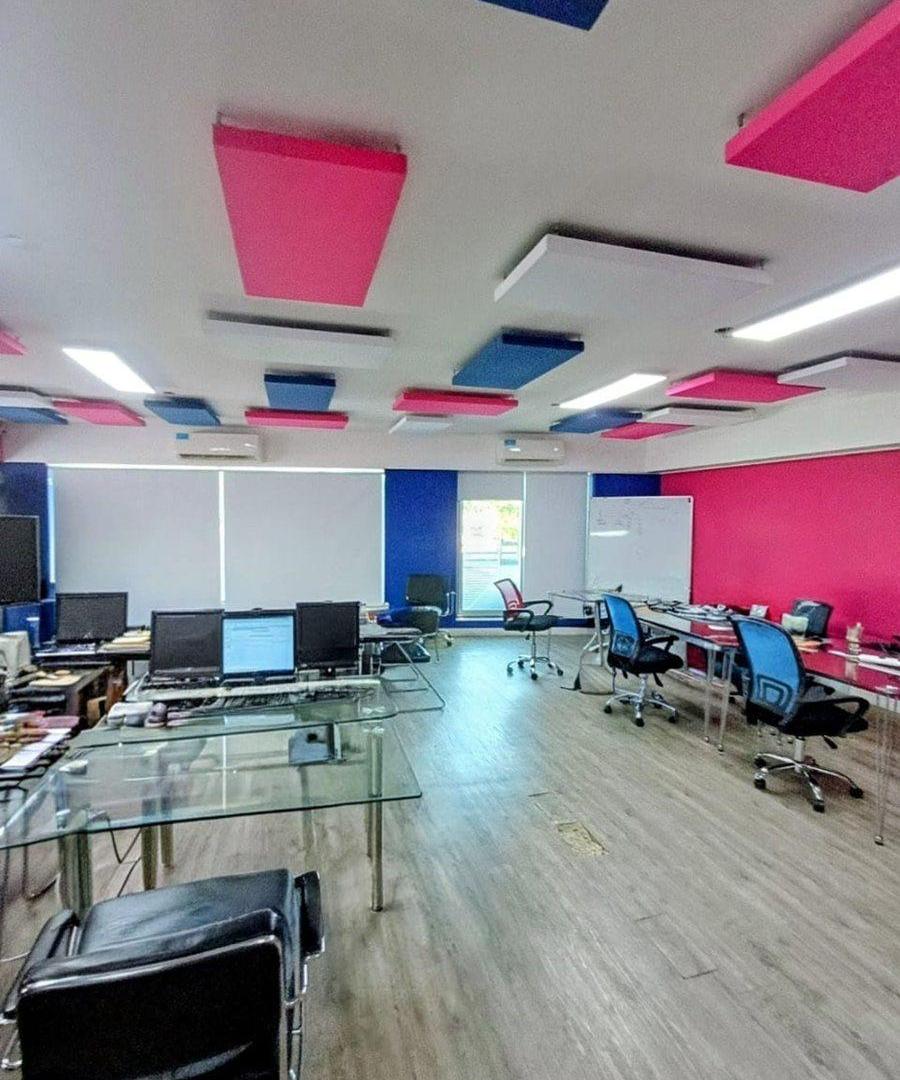 Venta Oficina de  247 Metros en Parque Patricios