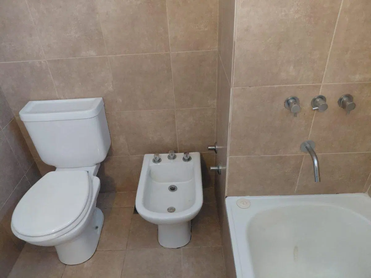 ALQUILER MONOAMBIENTE 37m2 BALCON CFTE DEVOTO 4