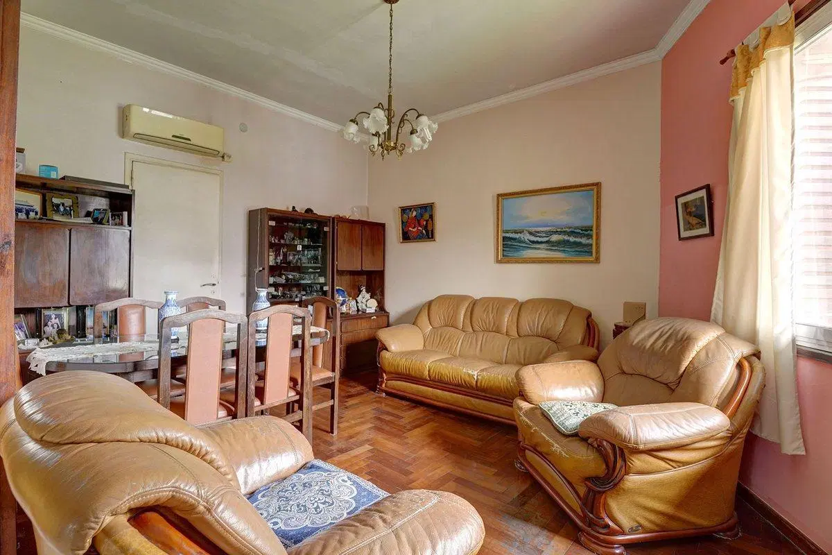 VENTA PH 1° P. 5 AMBIENTES QUINCHO Y GRAN TERRAZA 3