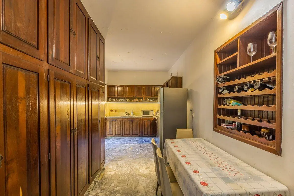 VENTA GALPON / DEPOSITO C/ VIVENDA MULTIFAMILIAR. 5