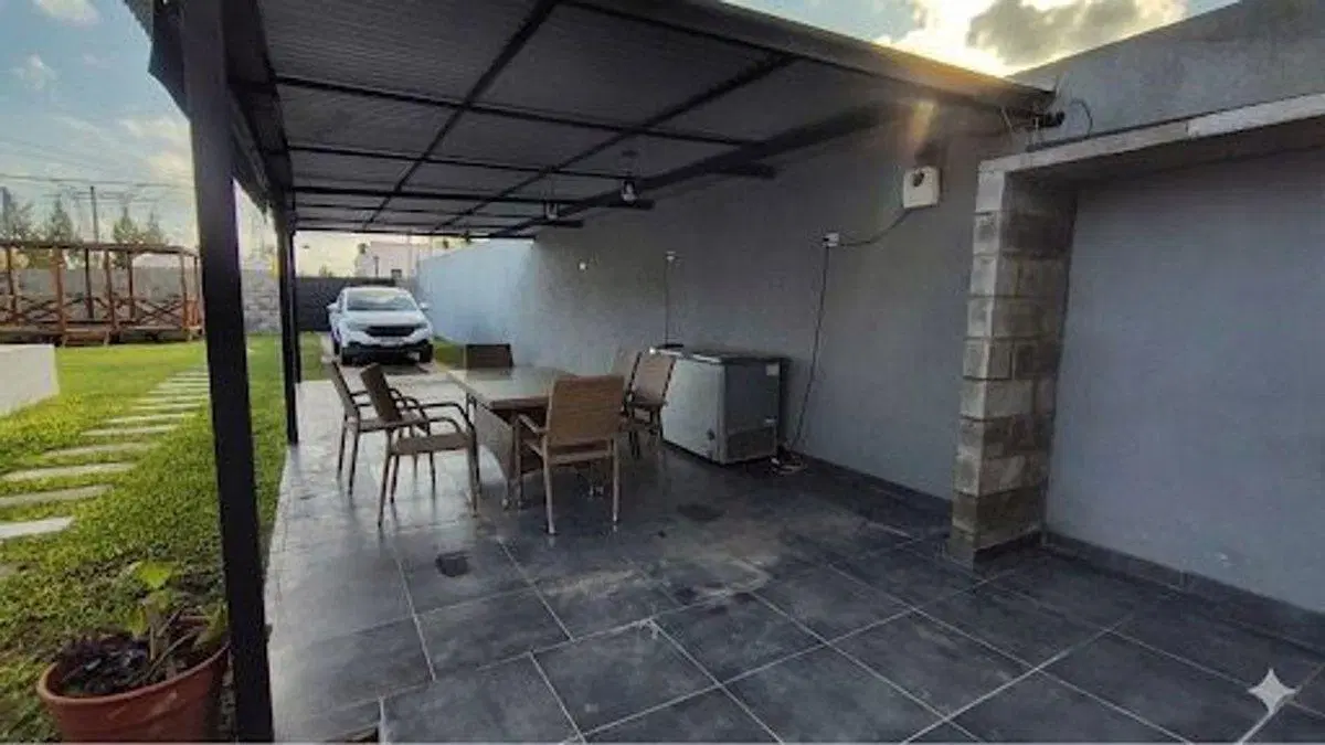 CASA 4 AMBIENTES EN VENTA CAÑUELAS CON PILETA 5