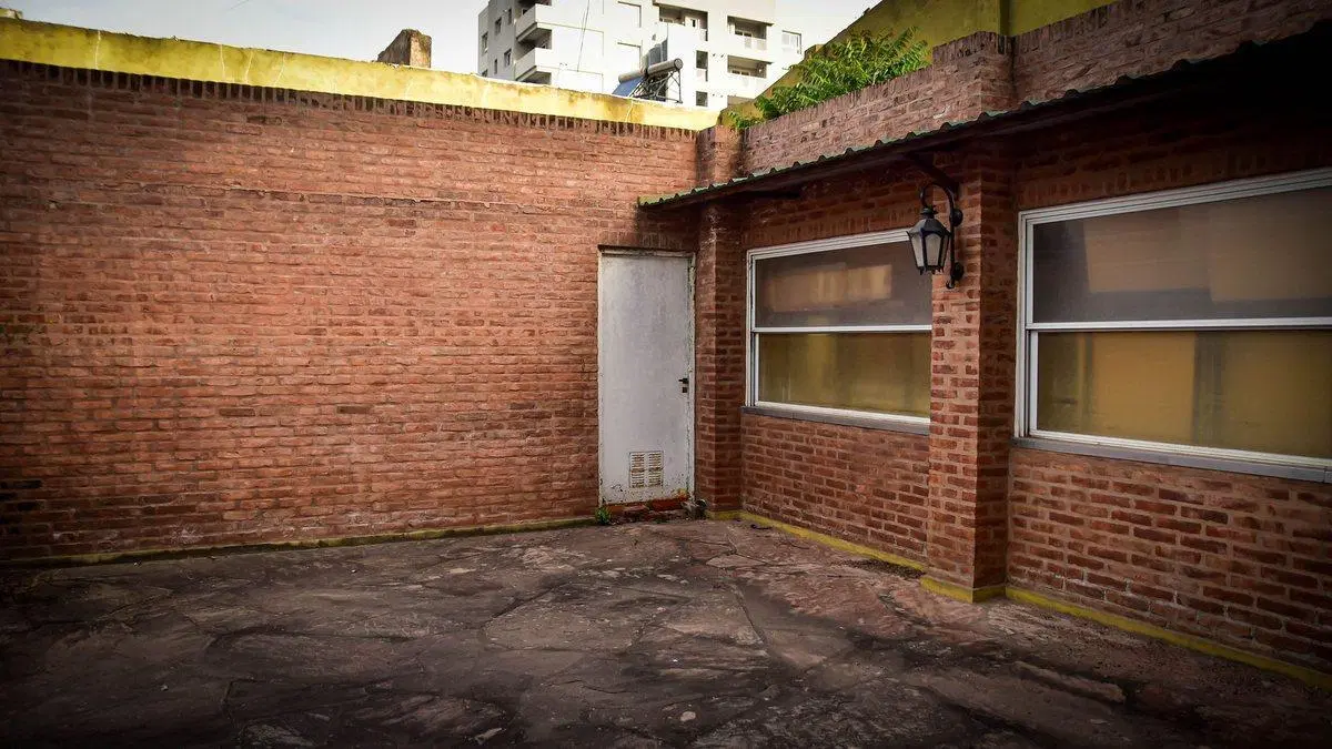 LOCALES COMERCIALES EN VENTA EN SALTO BUENOS AIRES 2