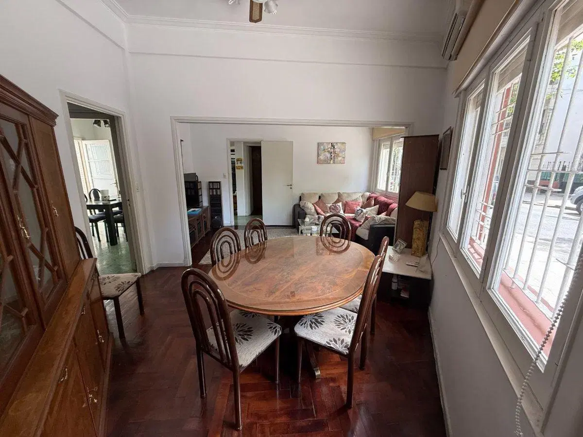 Casa 6 ambientes venta en flores terraza quincho 3