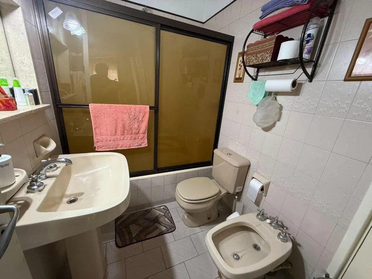 Casa 6 ambientes venta en flores terraza quincho 5