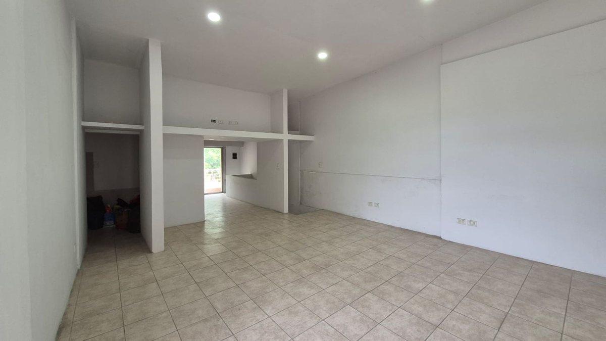 Venta PH 3 ambientes con balcón corrido al frente