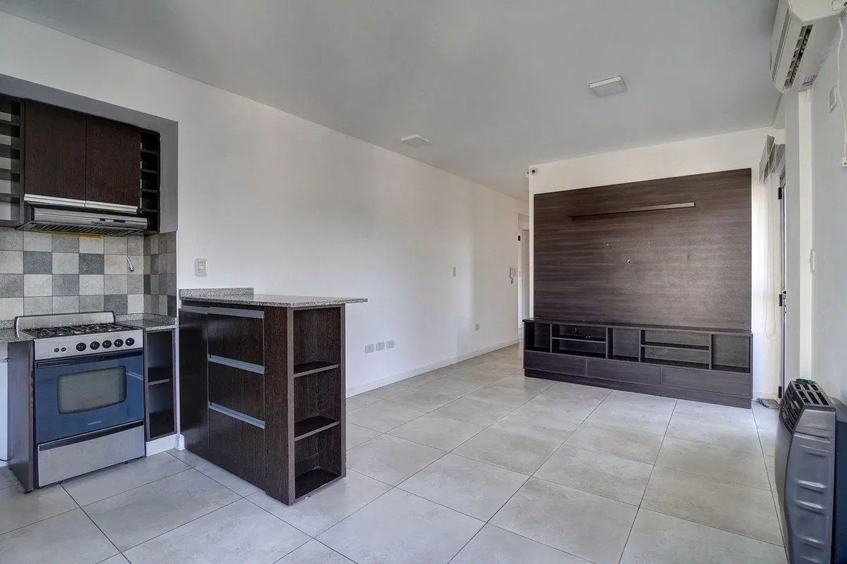 ALQUILER DEPARTAMENTO 3 AMBIENTES FLORESTA 2