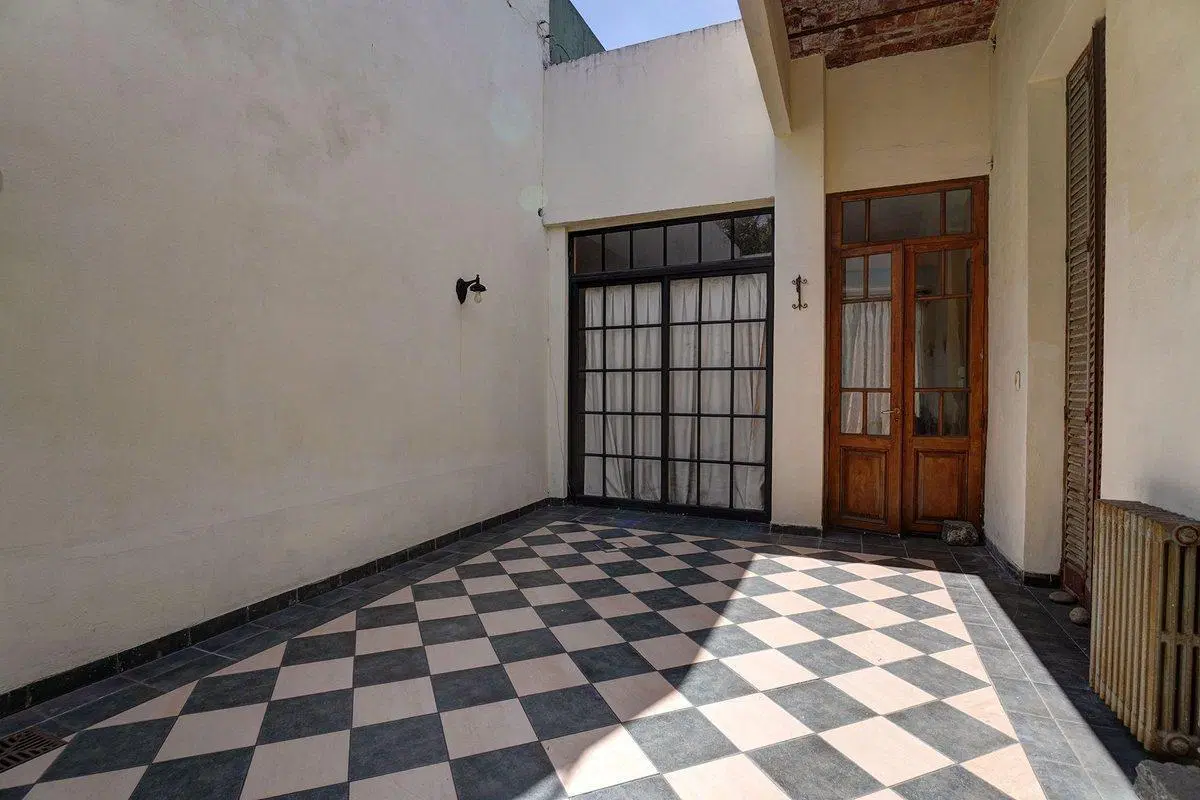 CASA CON PILETA EN MATADEROS PARQUE AVELLANEDA 3