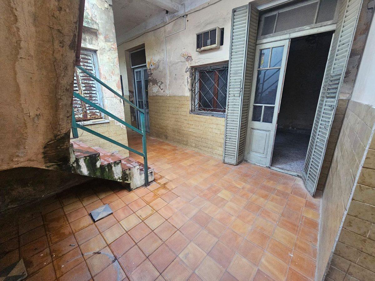 VENTA DE CASA CON LOCAL A REFACCIONAR