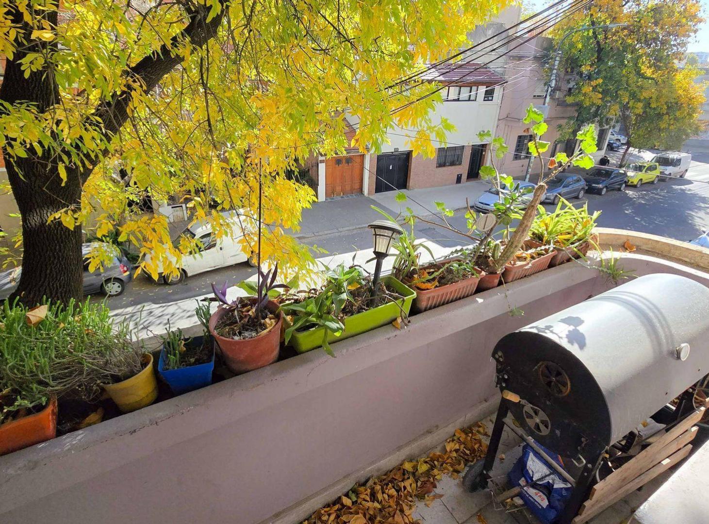 Venta PH 3 ambientes Colegiales sin expensas