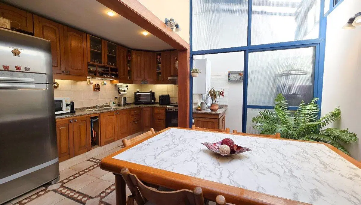 VENTA TRIPLEX 4 AMBIENTES SAAVEDRA COCHERA 2