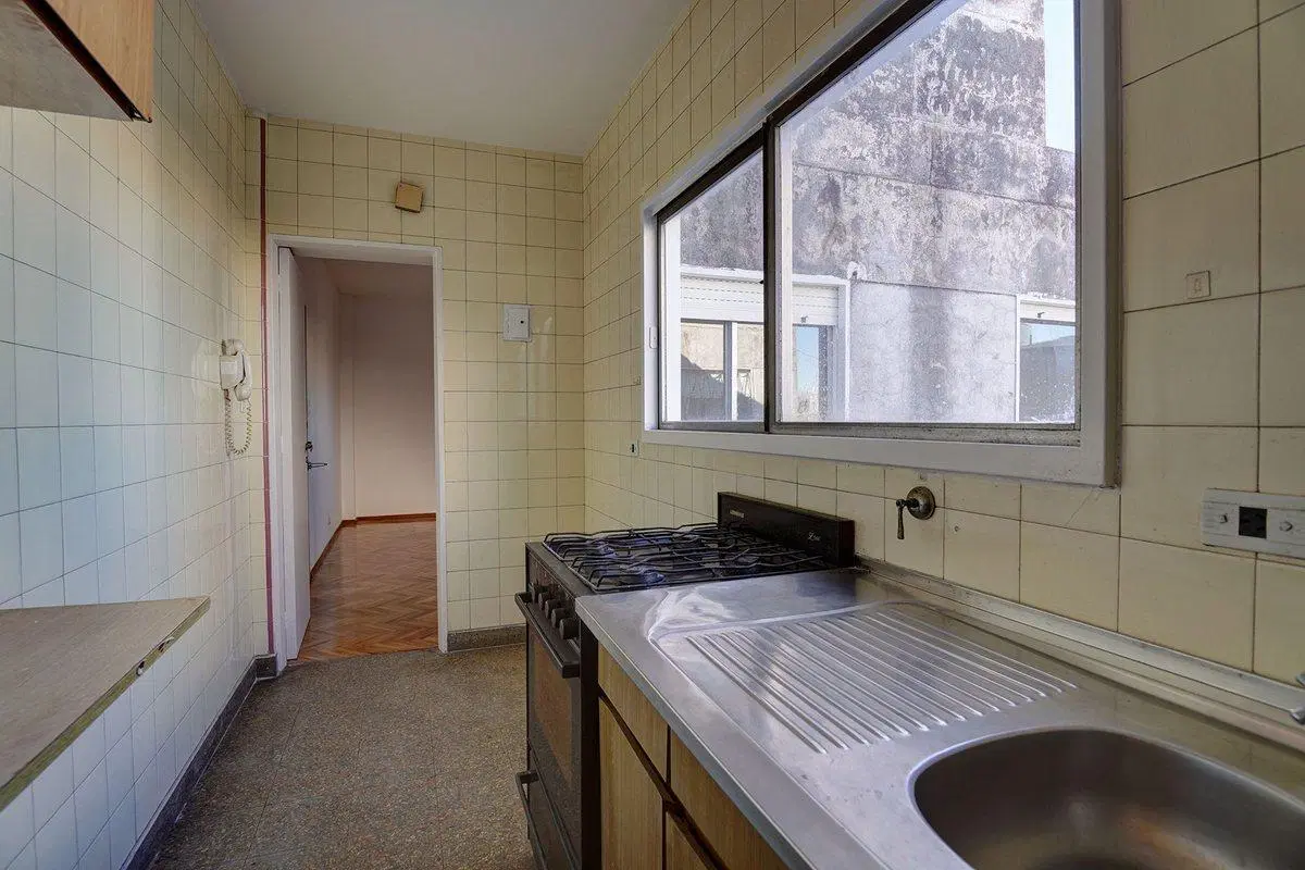 VENTA DEPARTAMENTO 2 AMBIENTES BALVANERA 5