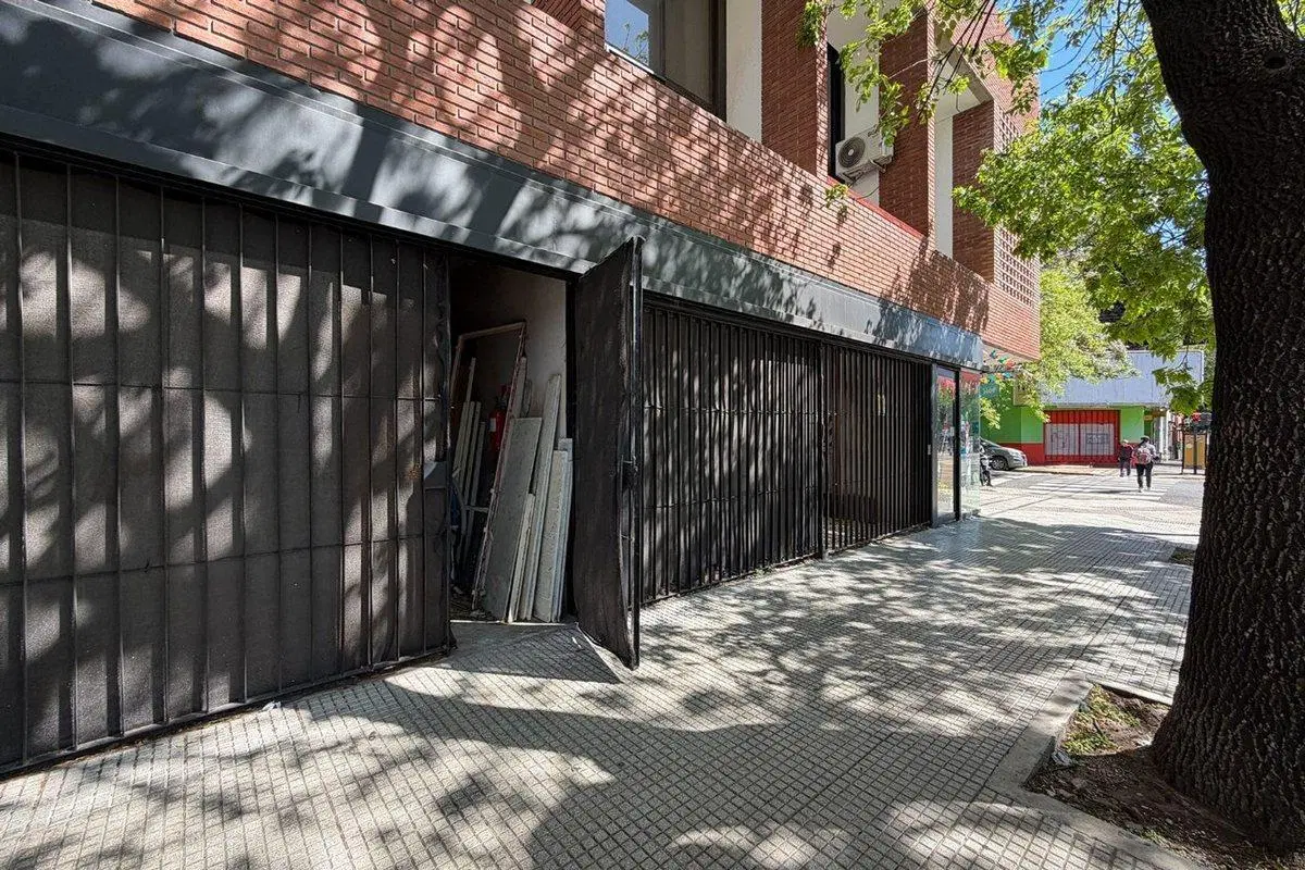 Venta Local Comercial Boedo 4