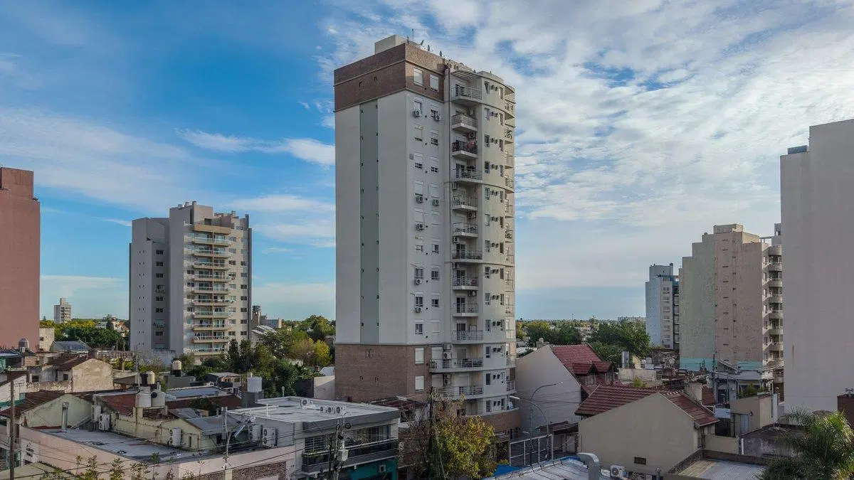 VENTA DPTO 3 AMB CON BALCON REMEDIOS DE ESCALADA. 3