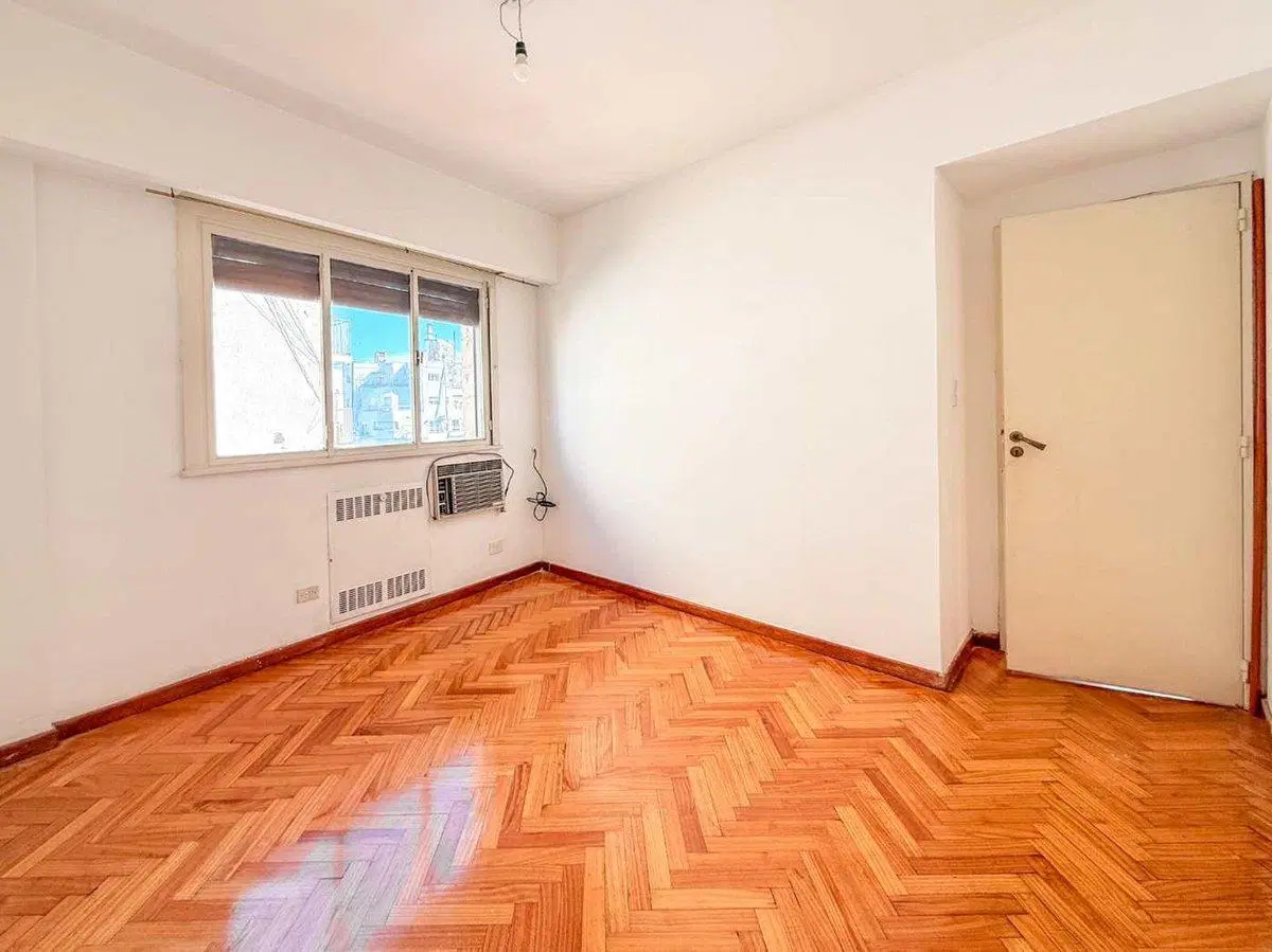 VENTA  Departamento  3 Ambientes con Dependencia 5