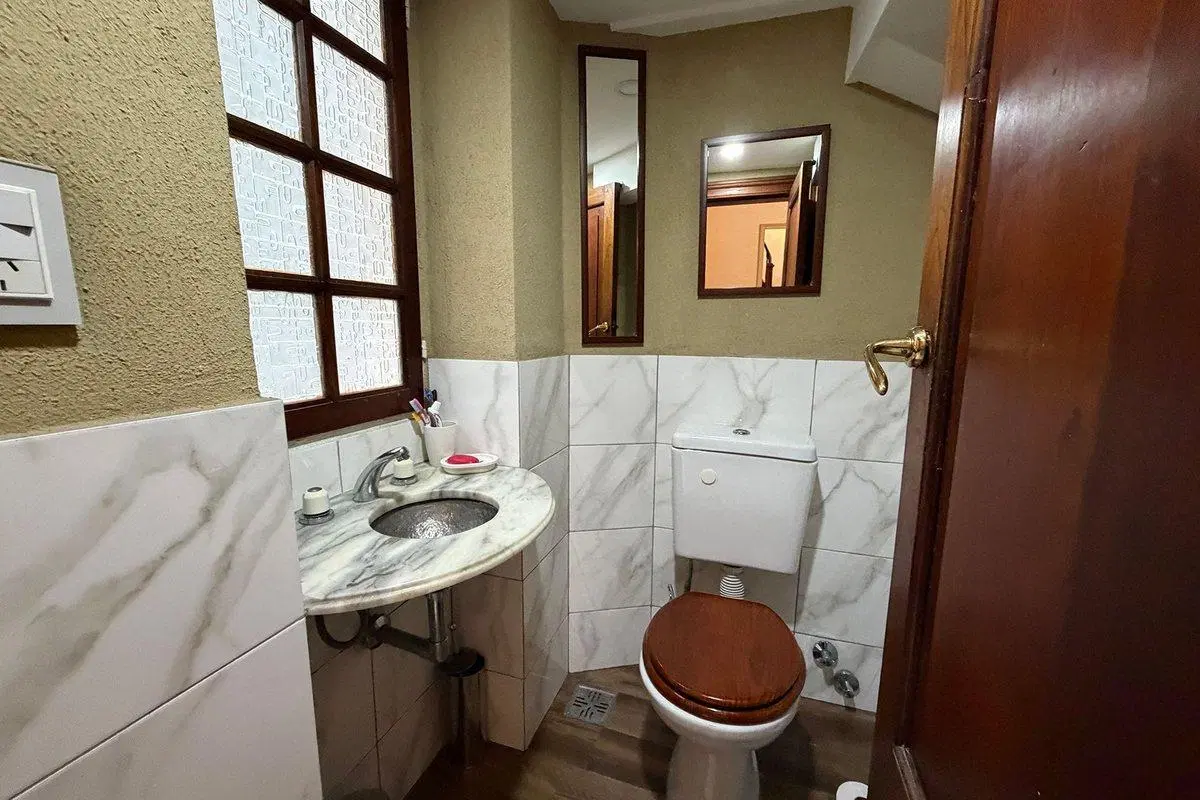 Venta Casa Flores de 6 ambientes  Quincho Terraza 2