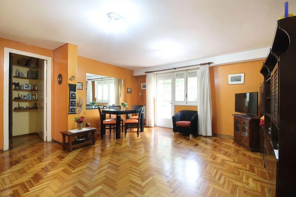 VENTA 4 AMBIENTES c/BALCÓN FRENTE 1°Piso TIPO CASA 3