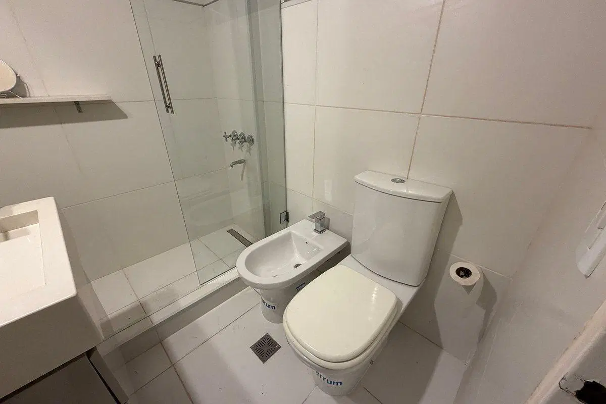VENTA DEPARTAMENTO 2 AMBIENTES RENOVADO EN FLORES 2