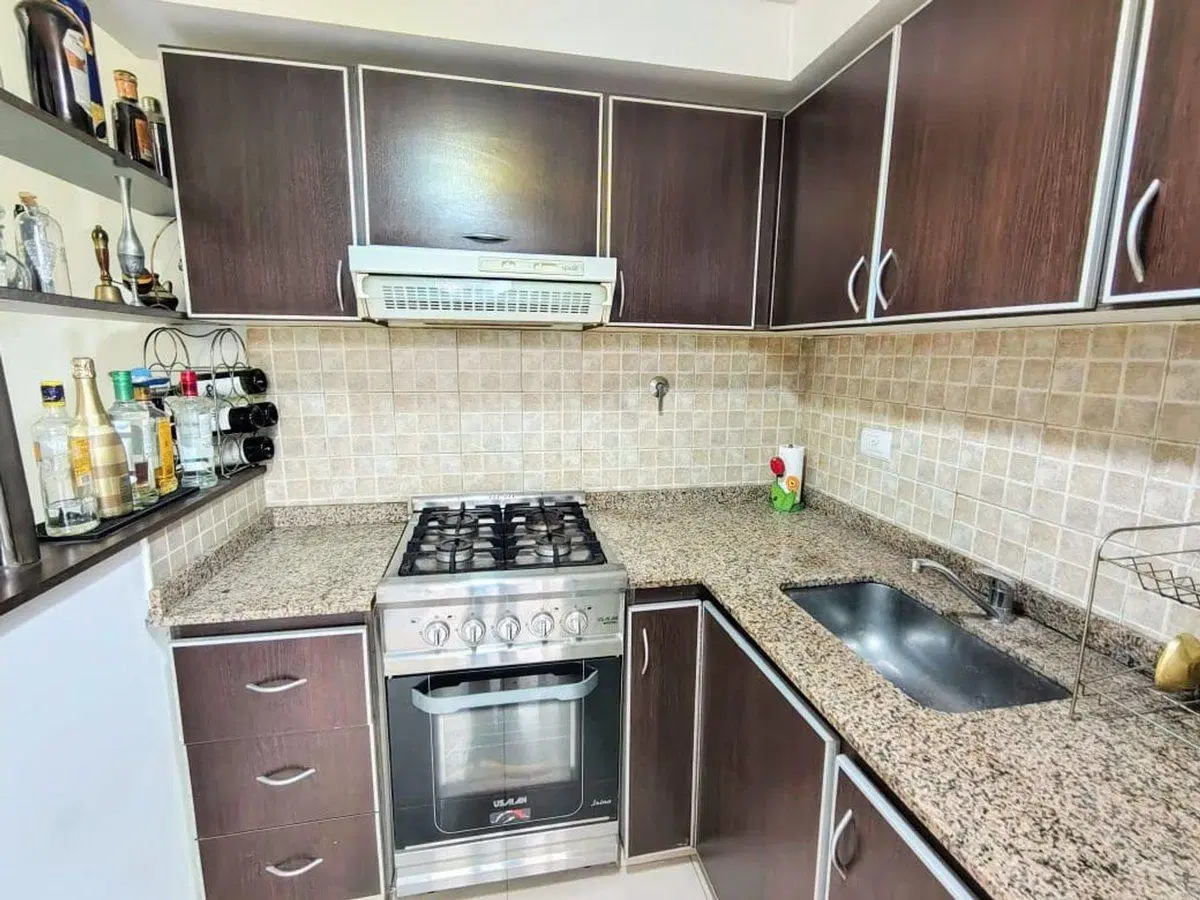 VENTA PH 2 AMBIENTES CON PATIO BARRIO NAON 4