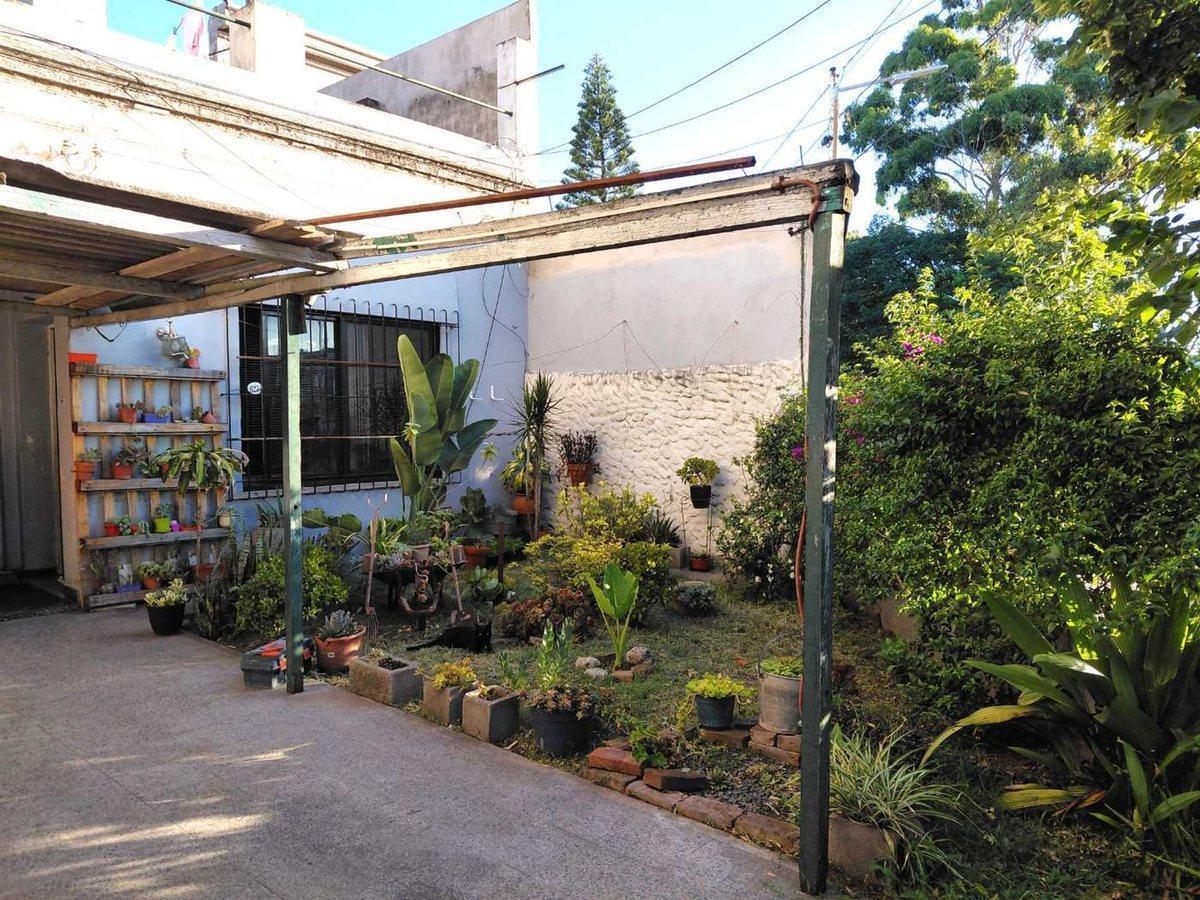 VENTA CASA - LOTE 222 M2 GRAL. PAZ 11.200 LINIERS