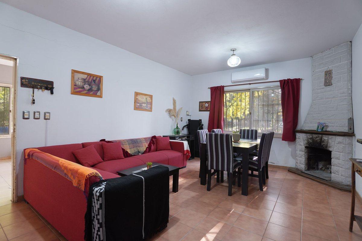 VENTA CASA QUINTA 3 AMBIENTES LIBERTAD PISCINA