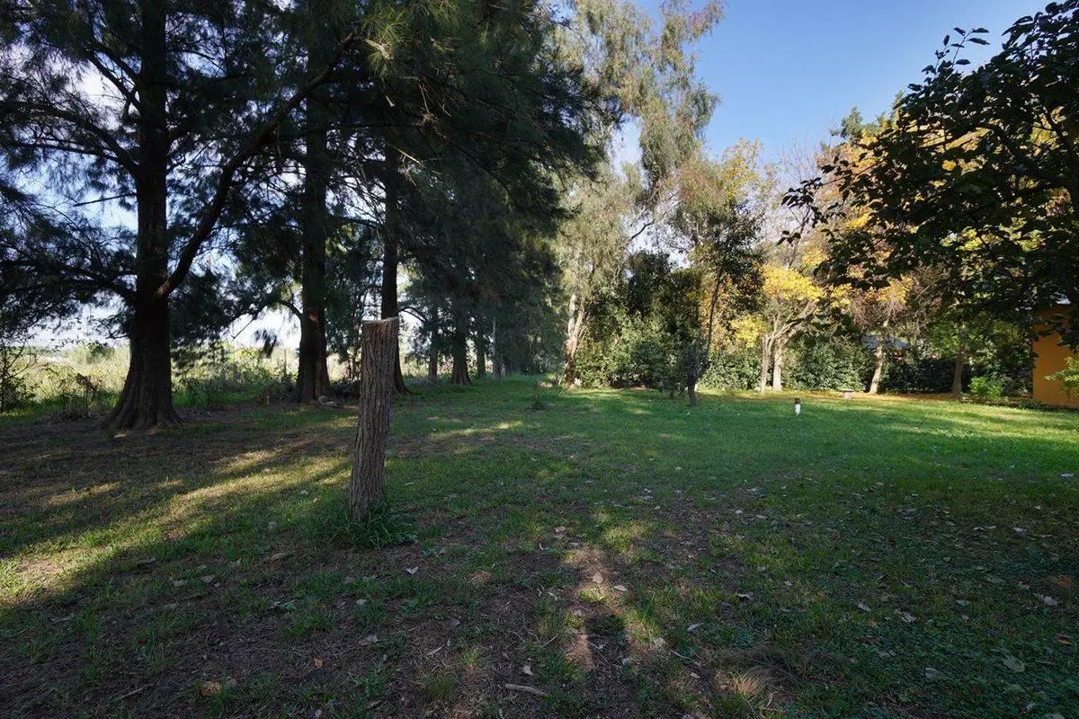 VENTA CASA QUINTA 3 AMBIENTES LIBERTAD PISCINA 2