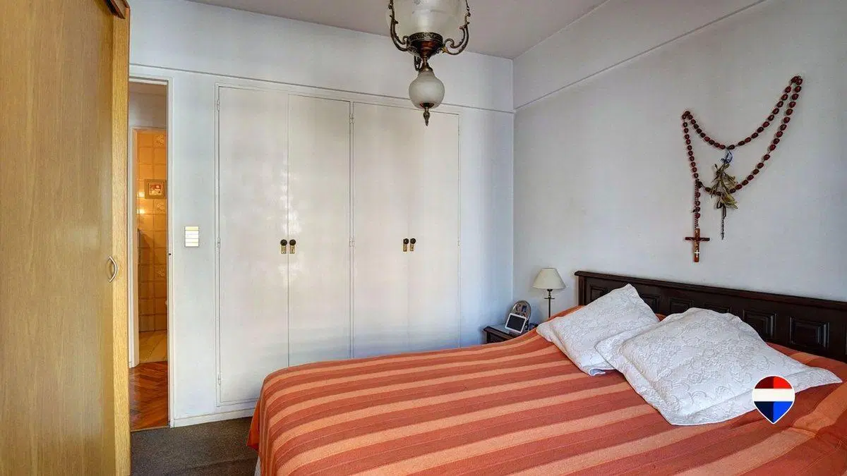Venta departamento 4 ambientes con balcón/ cochera 2
