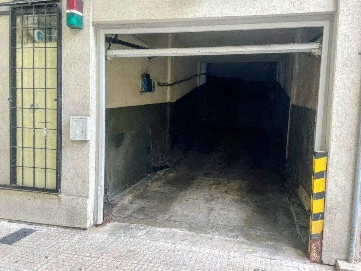 Cochera cubierta en venta - 12m2 - Balvanera 2