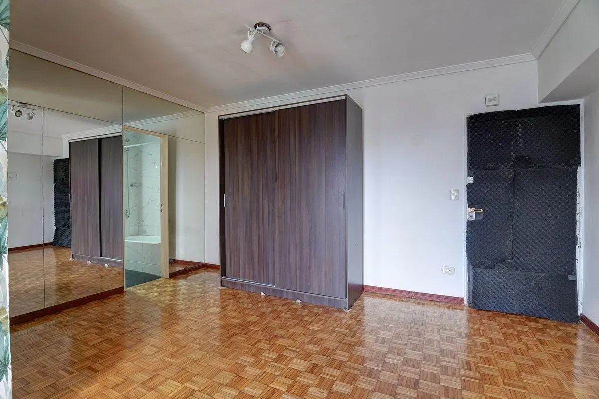VENTA MONOAMBIENTE  CABALLITO VISTA A FERRO 4