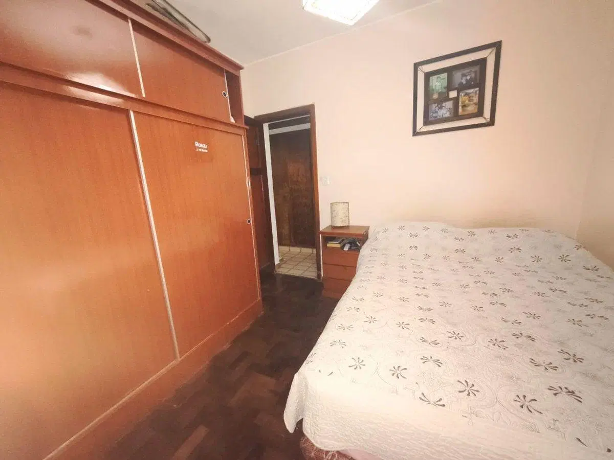 VENTA CASA MULTIFAMILIAR COCHERA. DUEÑO FINANCIA 3