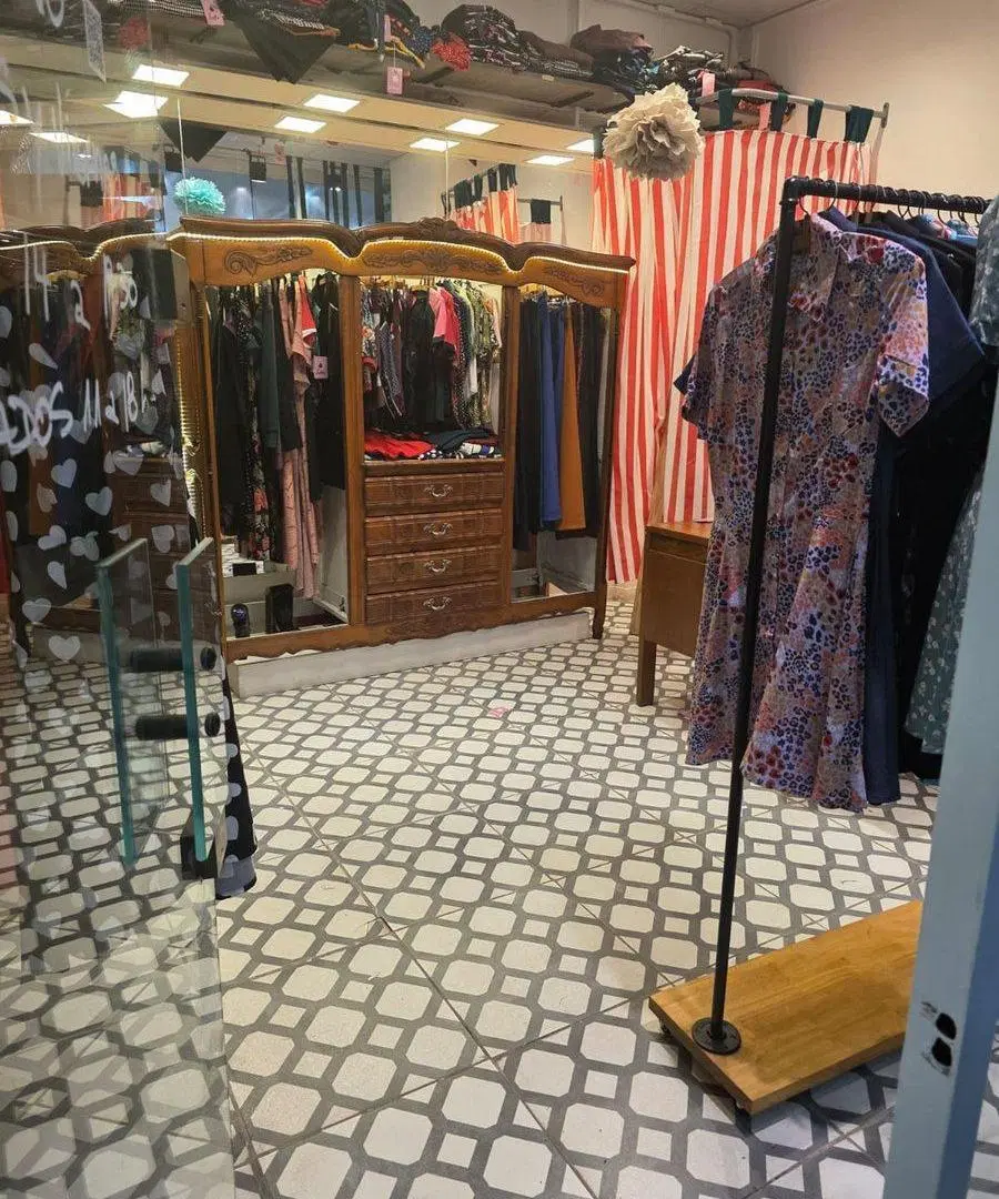 VENTA LOCAL COMERCIAL ALMAGRO GALERIA PATAGONIA 4