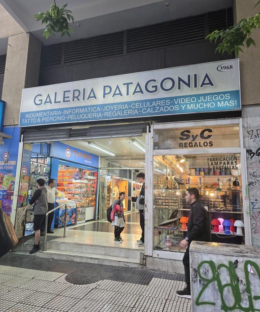 VENTA LOCAL COMERCIAL ALMAGRO GALERIA PATAGONIA