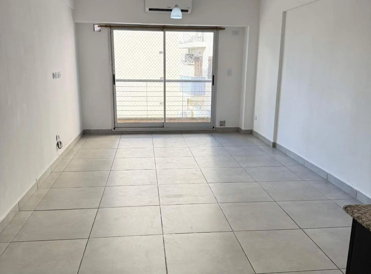 Alquiler Monoambiente en caballito con balcon 4