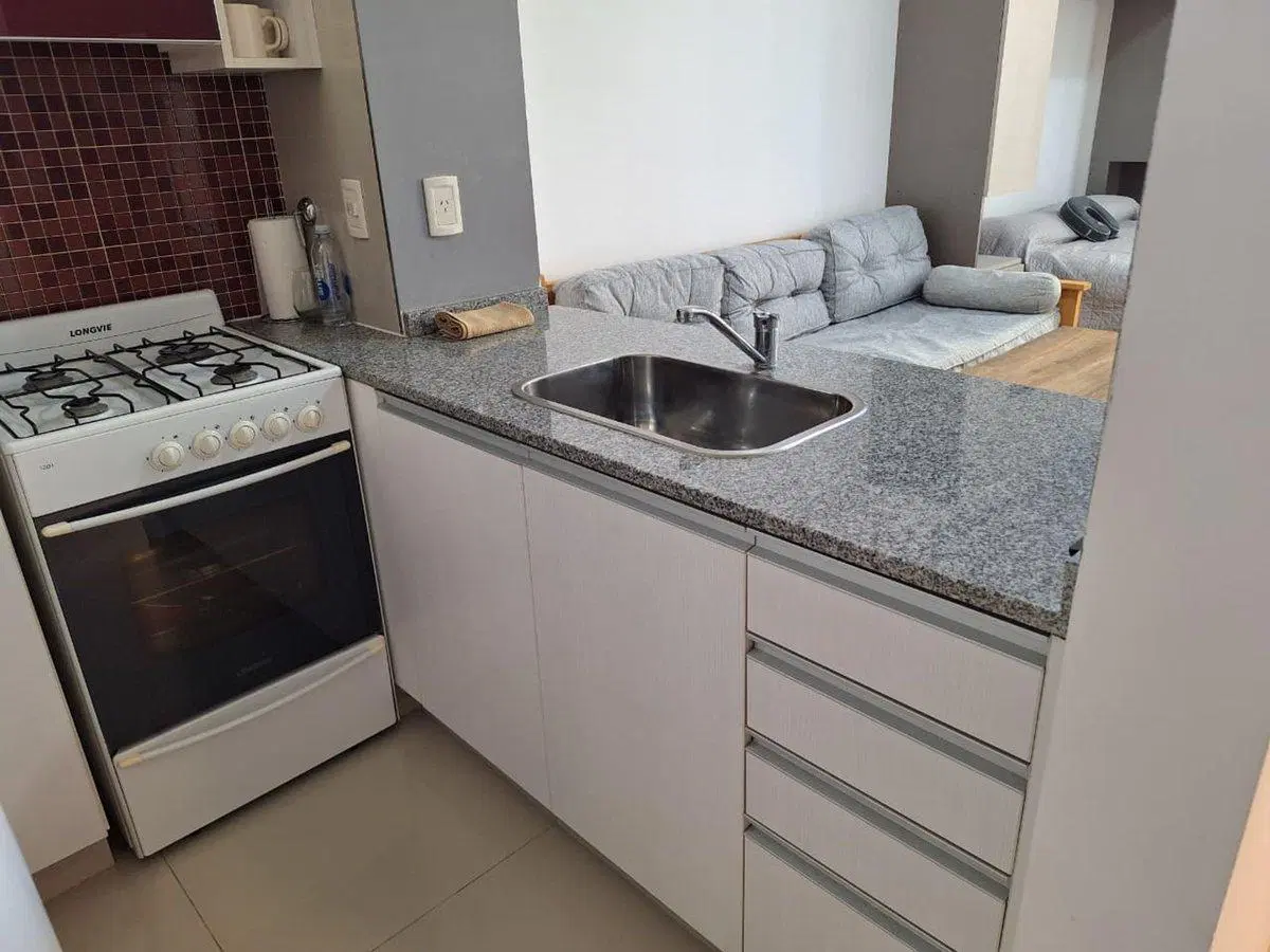 VENTA MONOAMBIENTE LUMINOSO APTO PROFESIONAL 8